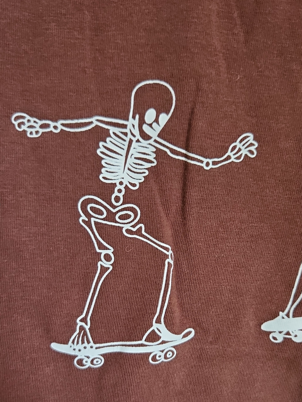 SHEIN Brown Cropped Tee with White Skeleton Skate Graphic - Picture 5 of 6